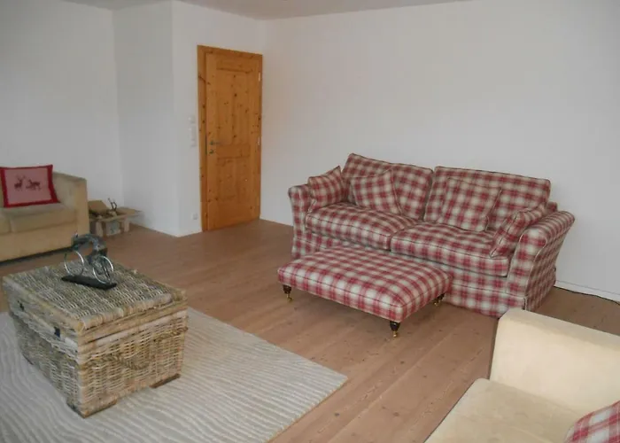 Ado's Haus בית נופש *